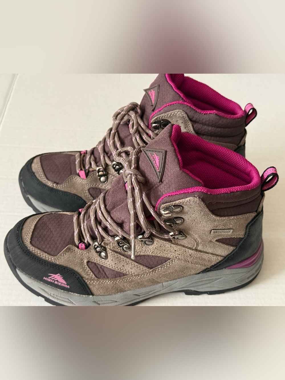 High Sierra Gray Suede Hiking Ankle Boots Lace Up Waterproof Women's Size 8.5 - Picture 2 of 10
